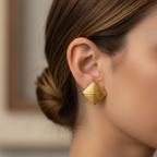 Aretes Rombo con Relieve