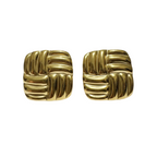 Aretes Cuadrados con Relieve