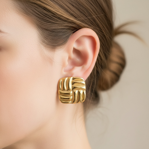 Aretes Cuadrados con Relieve